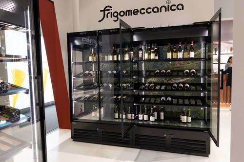 Schrank-Kühlvitrine - TOTEM - Frigomeccanica - für Restaurants / für Bar / für Weinbars