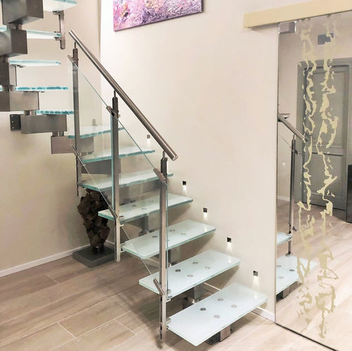 Viertelgewendelte Treppe - Tekna Light View - CAST DESIGN - halbgewendelt / Glasstufen / mit Edelstahlstruktur