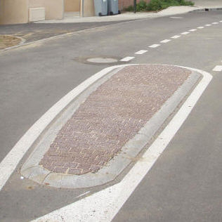 Sicherheits-Randstein - RESIN KERBS - Proople - Harz / linear