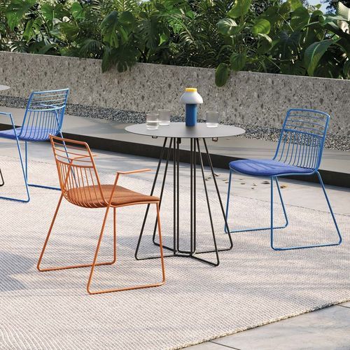 Moderner Couchtisch - YO - Frezza - Metall / Gestell aus Metall / rund