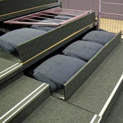 Teleskopische Sitztribüne - FOLDAWAY - MASTER INDUSTRIE - versenkbar / Klappsessel / automatisiert