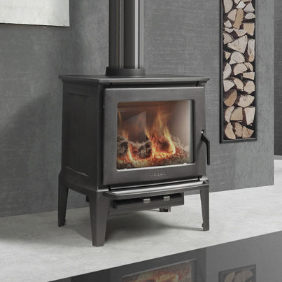 Holz-Kaminofen - E-30 S - HERGÓM - 7 kW / auf Füßen / modern