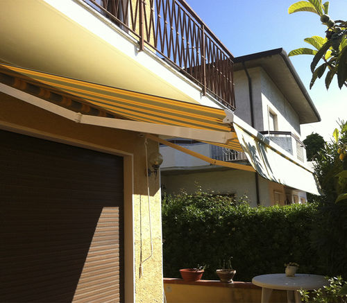 Stoffjalousie - PRISMA - KE Outdoor Design - für Außenbereich / für Gewerbegebrauch / motorisiert