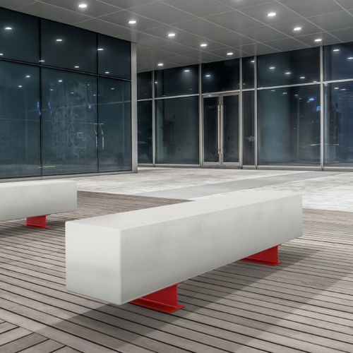 Moderne Bank für den öffentlichen Raum - RETTA - BELLITALIA - aus ultrahochfestem faserbewehrtem Beton (UHPC) / aus lackiertem Stahl / ohne Rückenlehne