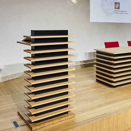 Konferenzpult - Grupo GUBIA - Stehhilfe / Bambus / für öffentliche Bereiche