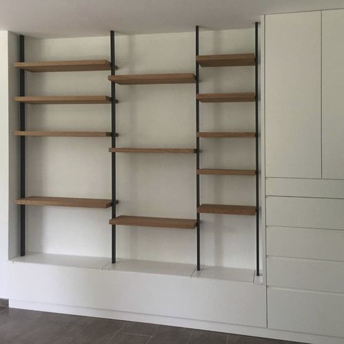 Wandmontiertes Regal - Grupo GUBIA - Decke/Boden / modern / Bambus