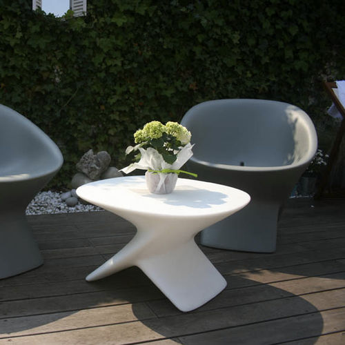 Couchtisch / originelles Design - UBLO - Qui est Paul - Polymer / quadratisch / für Privatgebrauch