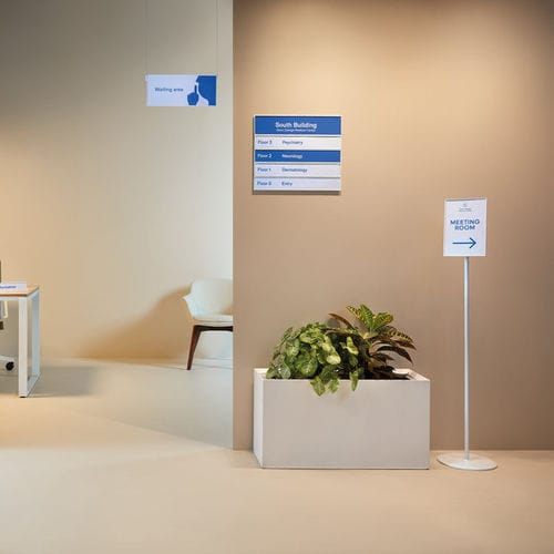 Bodenstehendes Schild - MENFIS - Made Design Barcelona - wandmontiert / hängend / Aluminium