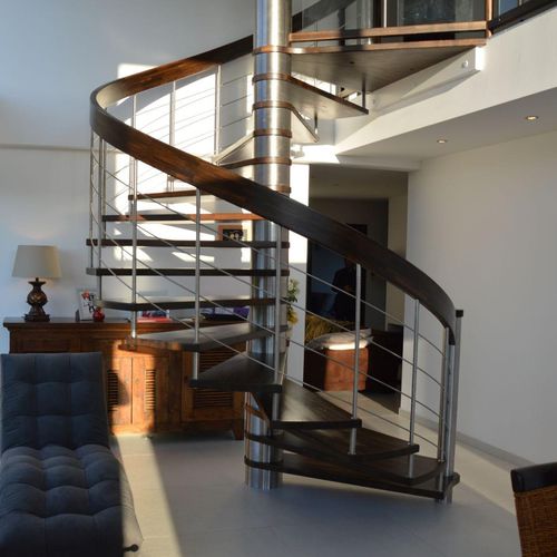 Wendeltreppe - Créateur d'escaliers Treppenmeister - Holzstufen / mit Metallstruktur / für Privatgebrauch