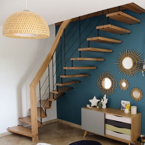 Viertelgewendelte Treppe - NOVA - Créateur d'escaliers Treppenmeister - Holzstufen / Holz / Glas