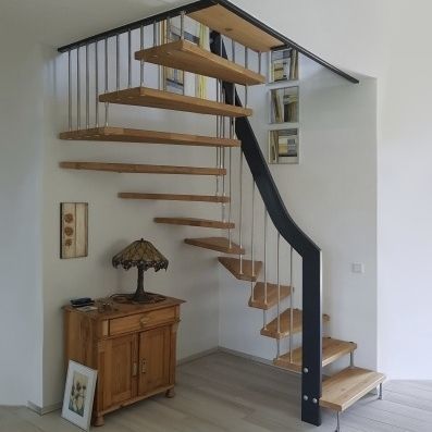Viertelgewendelte Treppe - VIVA  - Créateur d'escaliers Treppenmeister - halbgewendelt / Holzstufen / Metall