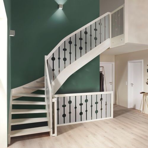 Viertelgewendelte Treppe - AURA - Créateur d'escaliers Treppenmeister - halbgewendelt / Holzstufen / Massivholz