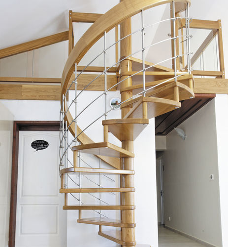Spindeltreppe - Créateur d'escaliers Treppenmeister - Holzstufen / Holz / für Privatgebrauch