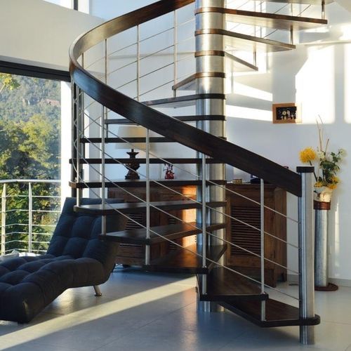 Spindeltreppe - Créateur d'escaliers Treppenmeister - gerade / viertelgewendelt / halbgewendelt