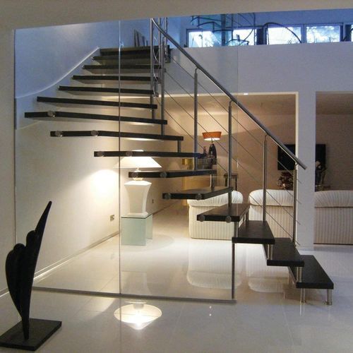 Viertelgewendelte Treppe - Créateur d'escaliers Treppenmeister - halbgewendelt / Holzstufen / mit Holzstruktur