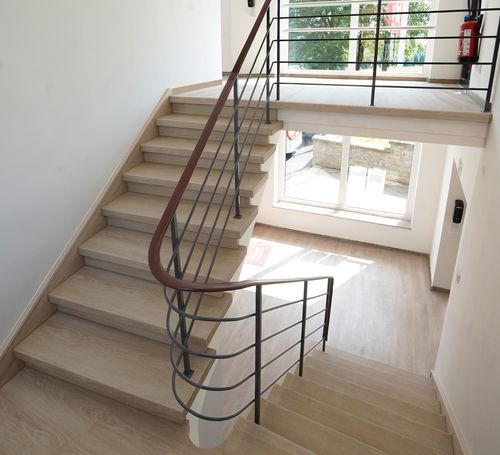 Holzpaneel für Treppenstufen - Créateur d'escaliers Treppenmeister - nach Maß / umweltfreundlich