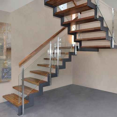 Halbgewendelte Treppe - FERRO 5082D - Créateur d'escaliers Treppenmeister - Holzstufen / mit Metallstruktur / Stahl