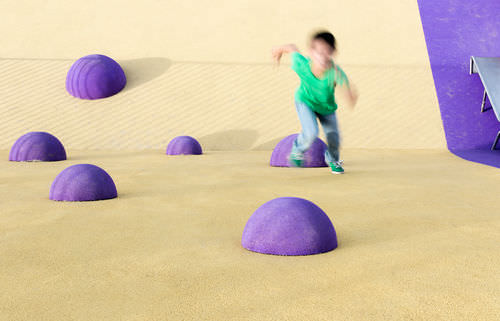 Trimm-Dich-Pfad / für Spielplätze - KRAIBURG : DEMI SPHÈRES EN EPDM  - Pro Urba - Aqua Pro Urba