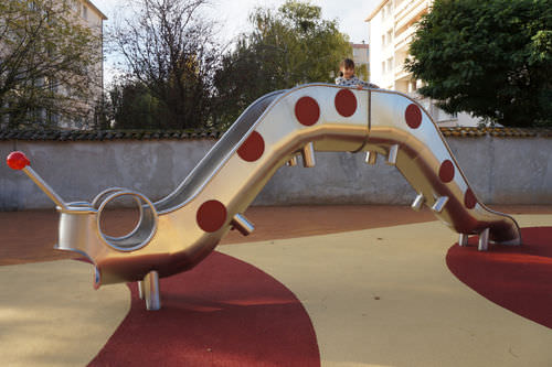 Gerade Rutsche - IJSLANDER : LA CHENILLE - Pro Urba - Aqua Pro Urba - für Spielplätze / Edelstahl