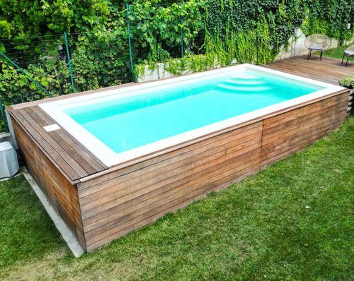 Platten-Schwimmbecken - Mediterranea - Piscine Acquaform - Fertigbau / modular / integrierter Rand