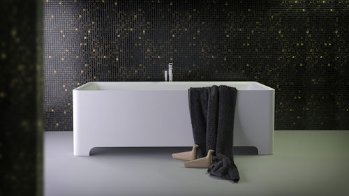 Freistehende Badewanne - FEEL - KNIEF & CO. GmbH - Mineralwerkstoff / weiß
