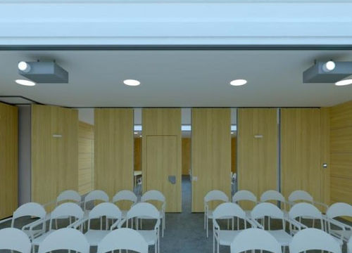 Schiebe-Stapel-Trennwand - MAXPARETE - Oddicini Industrie - Laminat / für professionellen Einsatz / elektrisch betätigt