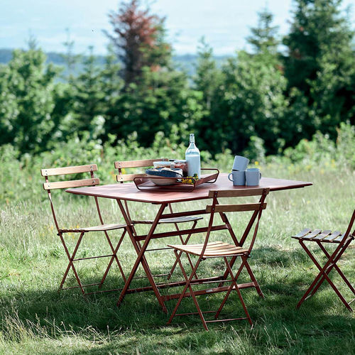 Minimalistischer Tisch - CARACTÈRE - FERMOB - Stahlblech / Gestell aus Stahl / rechteckig