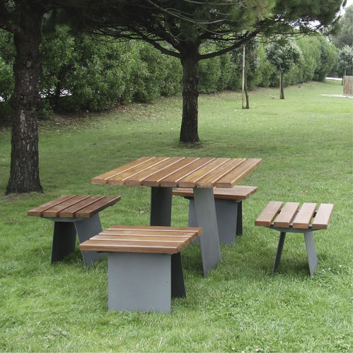 Moderne Tischgarnitur - L&Oacute;TUS - LARUS DESIGN - Holz / Stahl / Garten