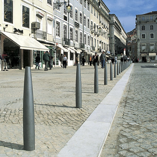 Halteverbot-Sperrpfosten - FRADINHOS - LARUS DESIGN - stationär / abnehmbar / Gusseisen