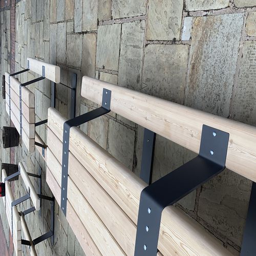Moderner Picknicktisch - NORTH  - Factory Street Furniture - Holz / Gestell aus galvanisiertem Stahl / Gestell aus heißlackiertem Stahl