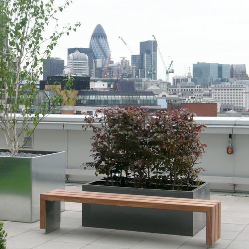 Moderne Bank für den öffentlichen Raum - Bloc - Factory Street Furniture - Holz / Edelstahl / mit Rückenlehne