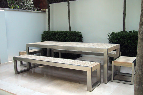 Moderne Bank für den öffentlichen Raum - SKOP - Factory Street Furniture - Holz / Edelstahl / mit Rückenlehne