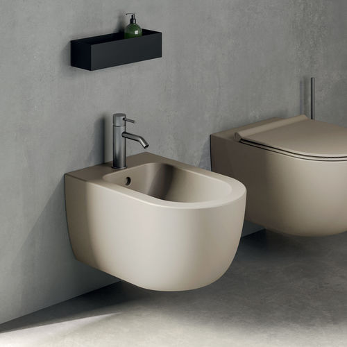 Wandhängendes WC - BOL - Rexa Design - Keramik / für Privatgebrauch / oval