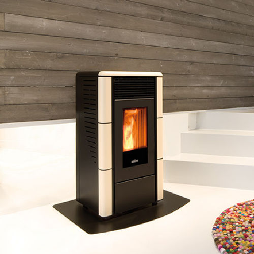 Pelletkaminofen - LISA PLUS - Ravelli - 0 - 5 kW / 5 kW...10 kW / auf Füßen