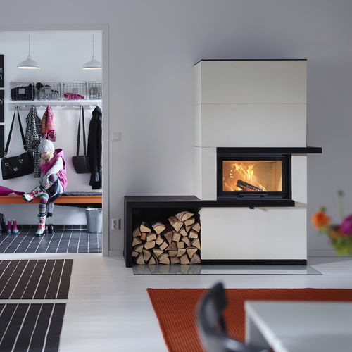 Holzkamin - I31A - Contura - wandmontiert / Einseitig / geschlossene Feuerstelle