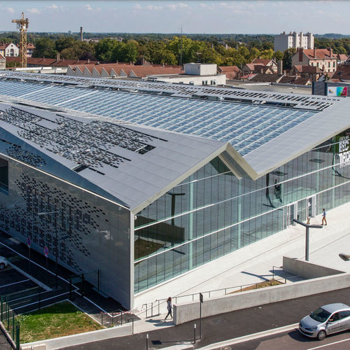 Perforiertes Metallblech - Y SCHOOLS - TROYES BUSINESS SCHOOL  - Arconic Architectural Products SAS, Merxheim/Frank - Aluminium / metallisiert / silberfarben