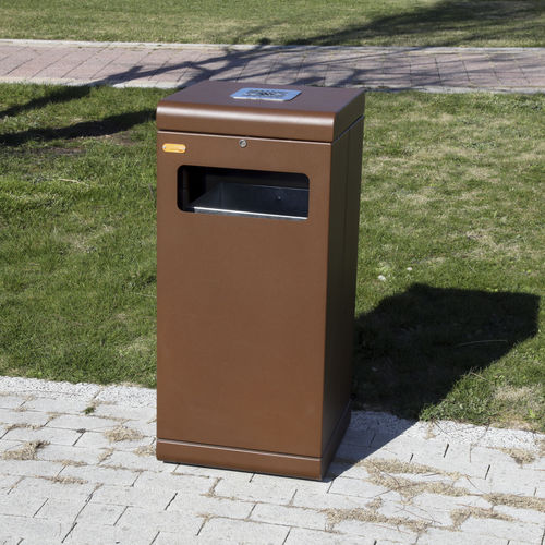Park-Abfallbehälter - STRIP CLOSE - CITYSì - Metall / mit integriertem Aschenbecher / mit Deckel