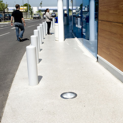 Hochbelastbarer Beton - ARTEVIA® ROCHE  - Lafarge concrete - für Fußboden / für Pool / für Terrasse