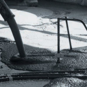 Wärmeisolierter Mörtel - RAVOIRAGE - Lafarge concrete - für Estrich / für Beton / auf Zementbasis