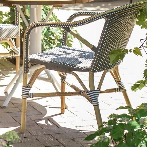 Klassischer Stuhl - Madeleine - Sika-Design - für Außenbereich / für den Innenraum / Nussbaum