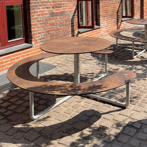 Moderner Picknicktisch - ALTA - Concept Urbain - HPL / Gestell aus galvanisiertem Stahl / rund