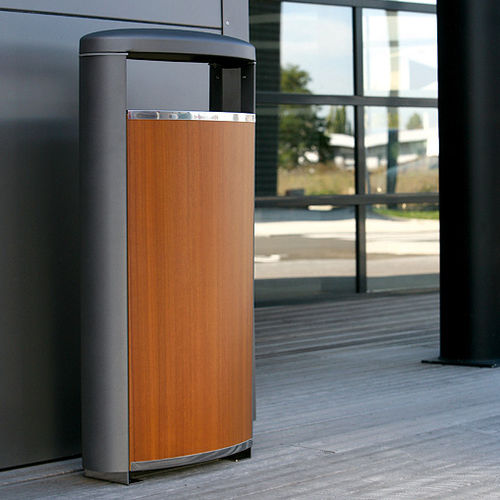 Park-Abfallbehälter - BASIC 1 - Concept Urbain - galvanisiertem Stahl / Holz / mit integriertem Aschenbecher