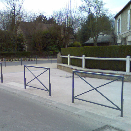 Schutzabsperrung - BASIC 2 - Concept Urbain - feststehend / Stahl / lackiertes Aluminium