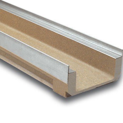 Abflussrinne für Parkplätze - M150K - ULMA - ARCHITECTURAL SOLUTIONS - Gitter / Schlitz / Polymerbeton