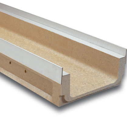 Abflussrinne für Parkplätze - M200K - ULMA - ARCHITECTURAL SOLUTIONS - Gitter / Schlitz / Polymerbeton