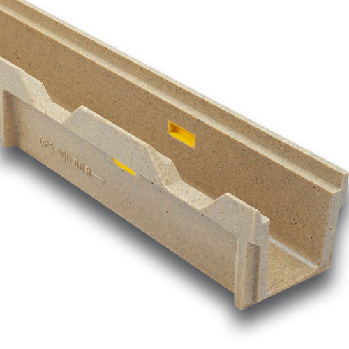 Abflussrinne für Sportplätze - DPS100 - ULMA - ARCHITECTURAL SOLUTIONS - Gitter / Schlitz / Polymerbeton
