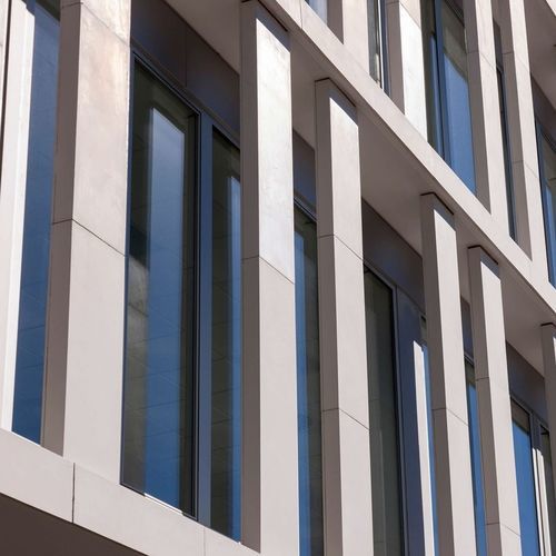 Moderner Latte - LV - ULMA - ARCHITECTURAL SOLUTIONS