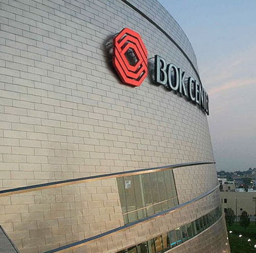 Paneel-Fassadenverkleidung - BOK CENTER - A. Zahner - Edelstahl / vertikal / reflektierend