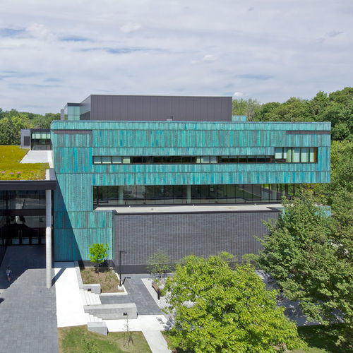Paneel-Fassadenverkleidung - INSTRUCTIONAL CENTRE, TORONTO - A. Zahner - Kupfer / vertikal / Patina