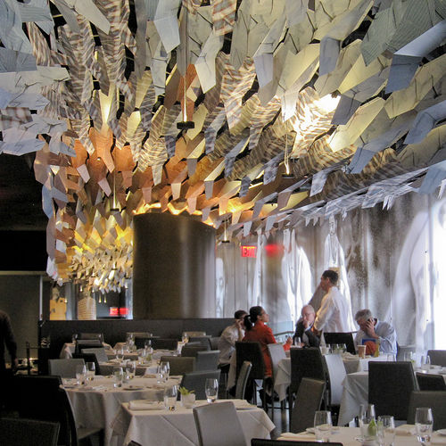 Aluminium-Zwischendecke - CLYDE FRAZIER NYC - A. Zahner - Platten / Innenbereich / modular